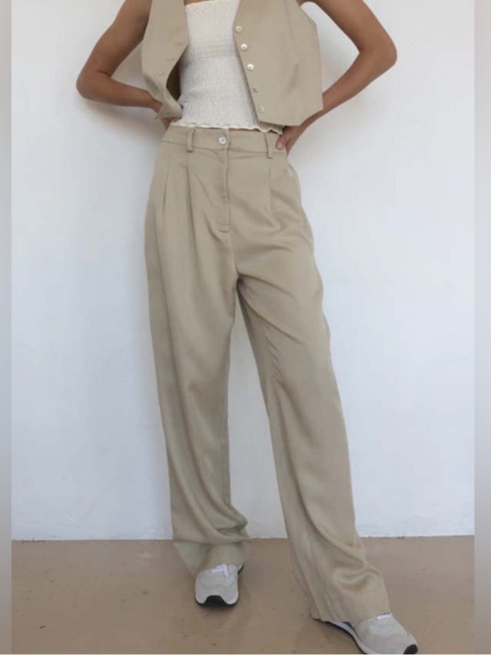DONNI. S Twill Pleated Pants in sand Womens Trousers